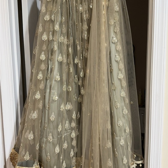 Anisha Shetty Grey Lehenga NWOT - Picture 8 of 10